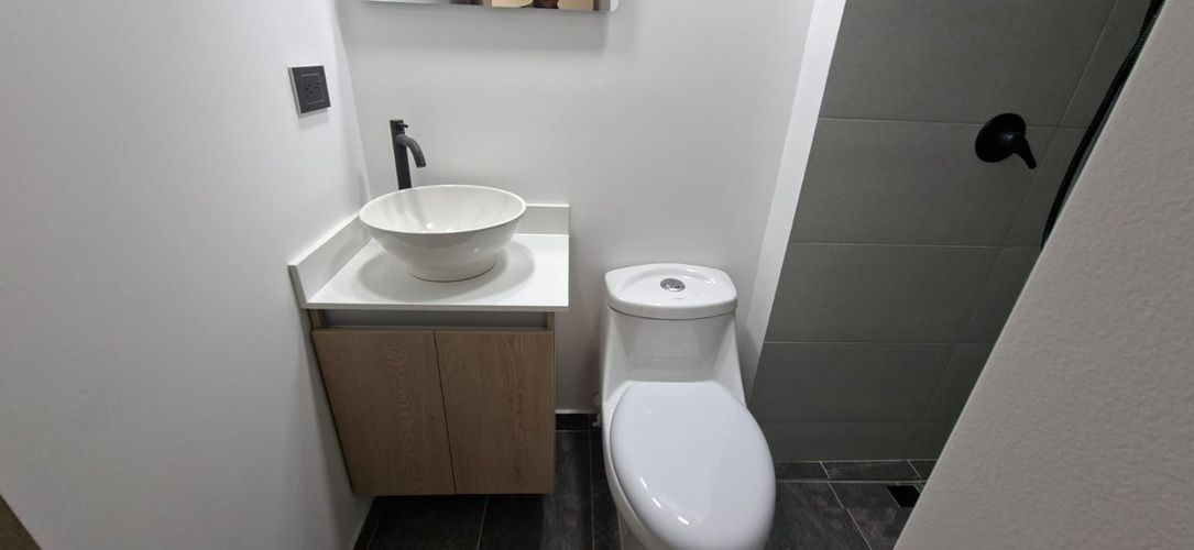 Apartamento de 2 alcobas en arriendo en Loma De San Jose, Sabaneta, 55 m² · foto 18 de 20