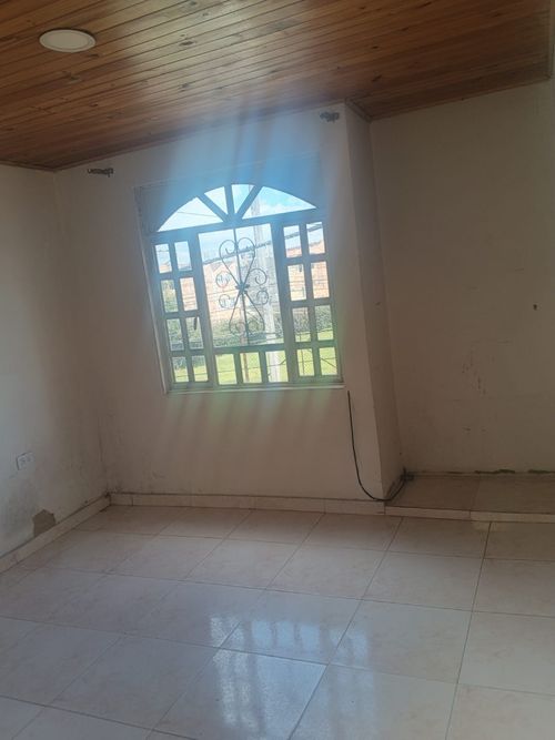 Casa de 3 alcobas en venta en Planadas, Mosquera, 80 m² · foto 3 de 10