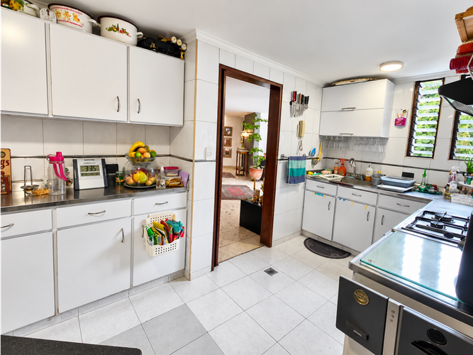 Apartamento de 4 alcobas en venta en Bellavista, Cali, 150 m² · foto 9 de 21