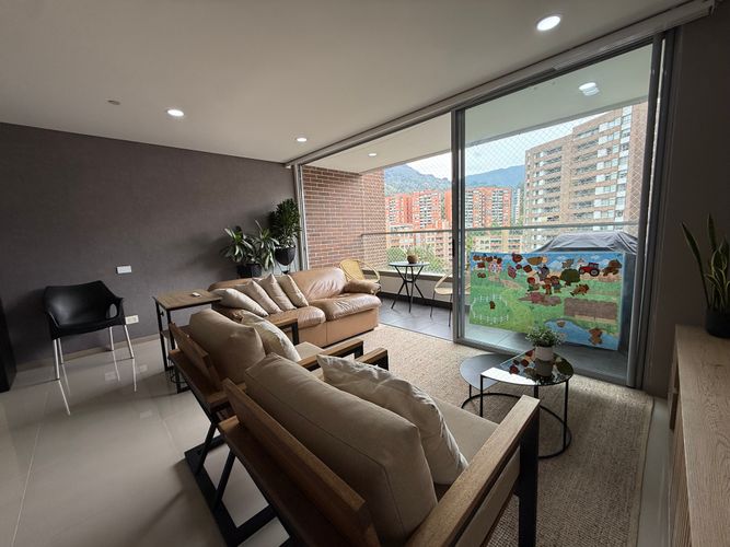Apartamento de 3 alcobas en venta en Cumbres, Envigado, 118 m² · foto 4 de 12
