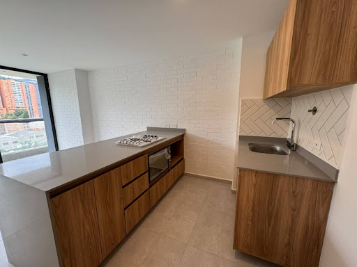 Apartamento en arriendo en Prados De Sabaneta, Sabaneta · foto 3 de 9