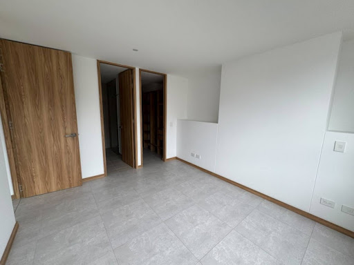 Apartamento en arriendo en Prados De Sabaneta, Sabaneta · foto 4 de 9