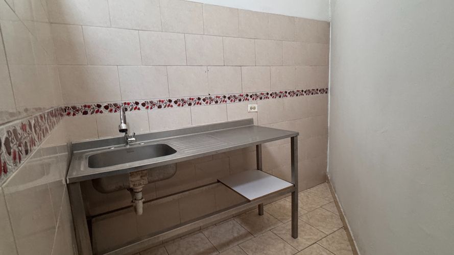Bodega en arriendo en Troncal, Cali, 1370 m² · foto 14 de 24