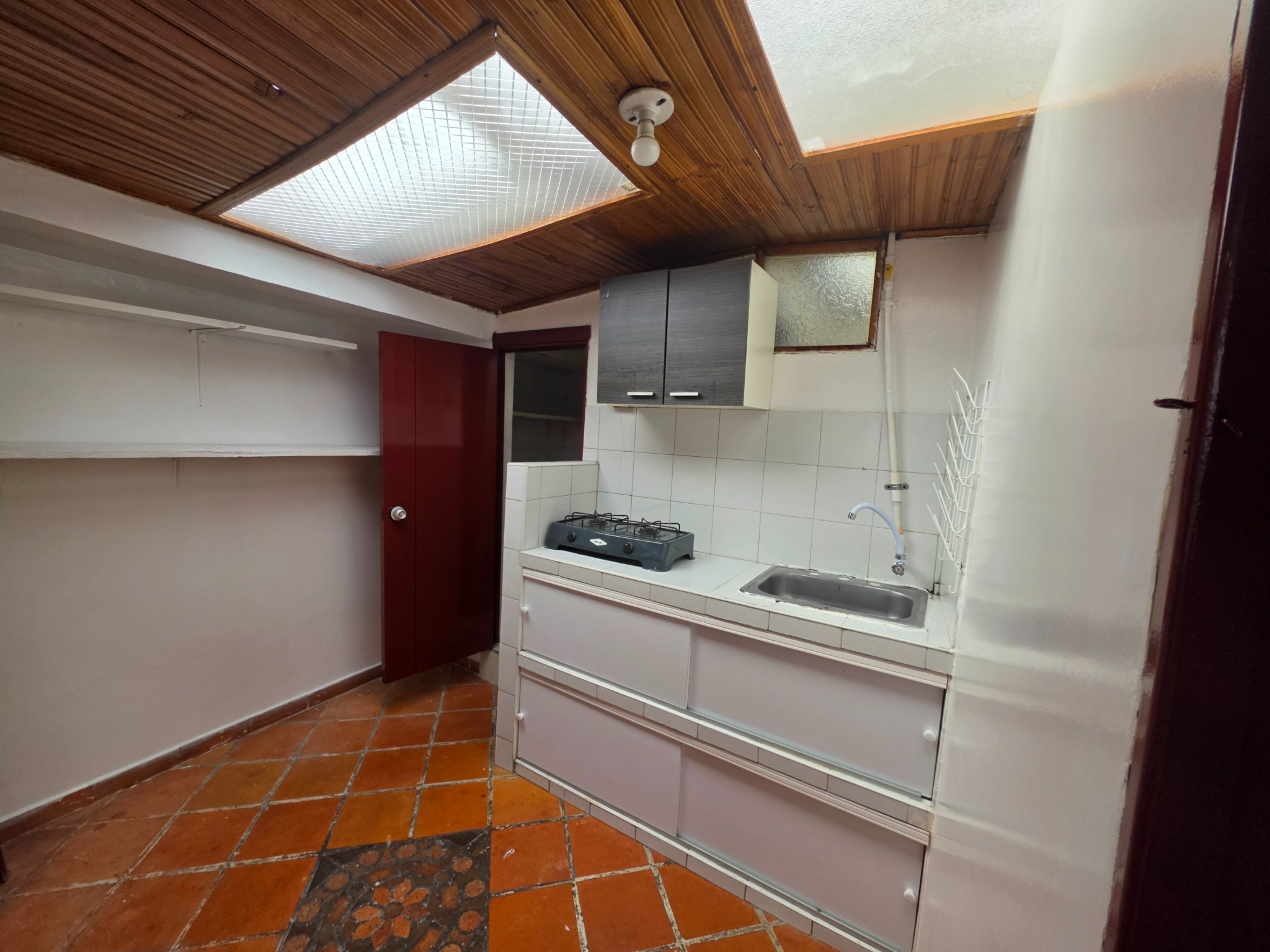 Studio for rent in Ciudad jardin norte, Bogotá