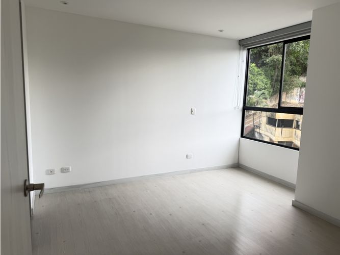Apartamento de 2 alcobas en venta en Villa Carlota, Medellín, 74 m² · foto 5 de 23