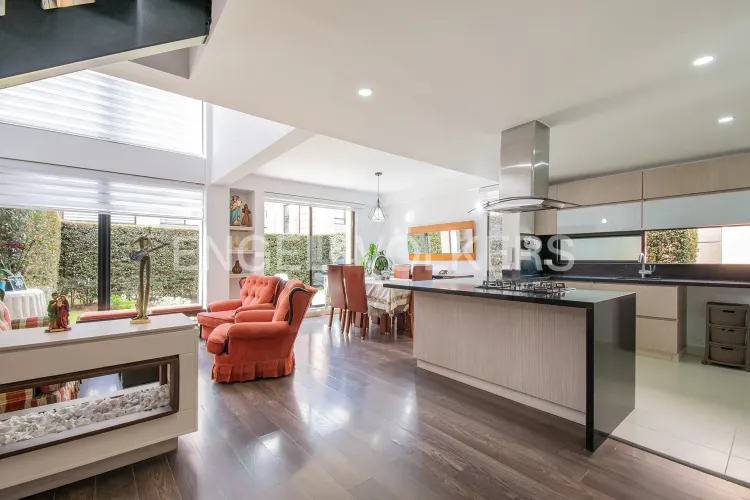 Casa de 3 alcobas en venta en Granjitas, Cajicá, 165 m² · foto 2 de 18