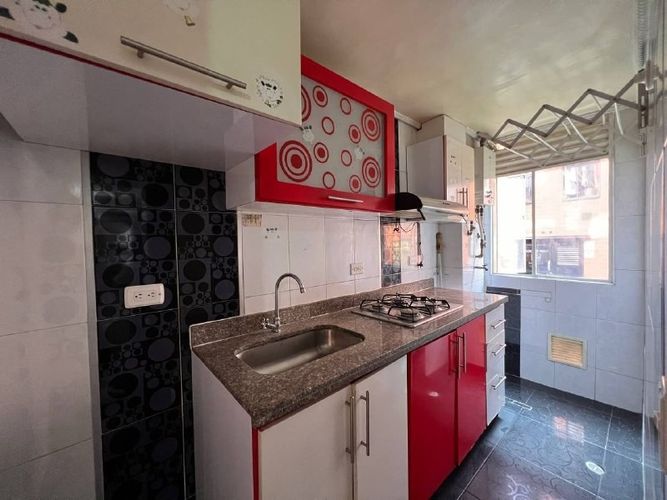 Apartamento de 3 alcobas en venta en Uaecd 007, Soacha, 42 m² · foto 3 de 8