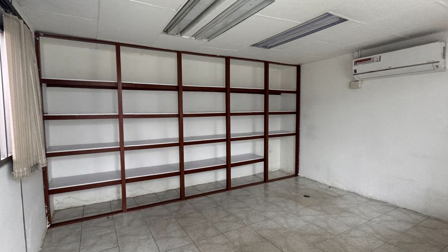 Bodega en arriendo en Troncal, Cali, 1370 m² · foto 20 de 24