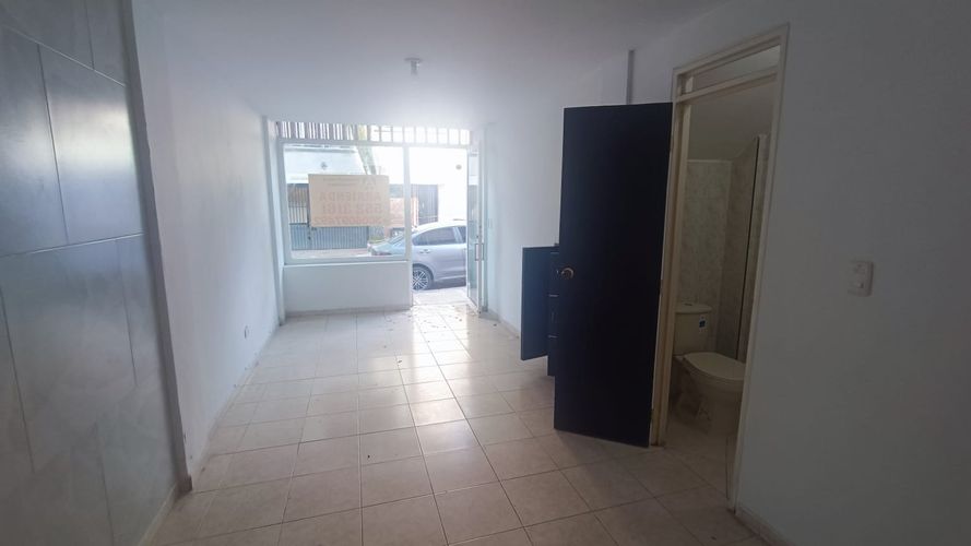 Local en arriendo en Granada, Cali, 20 m² · foto 3 de 8