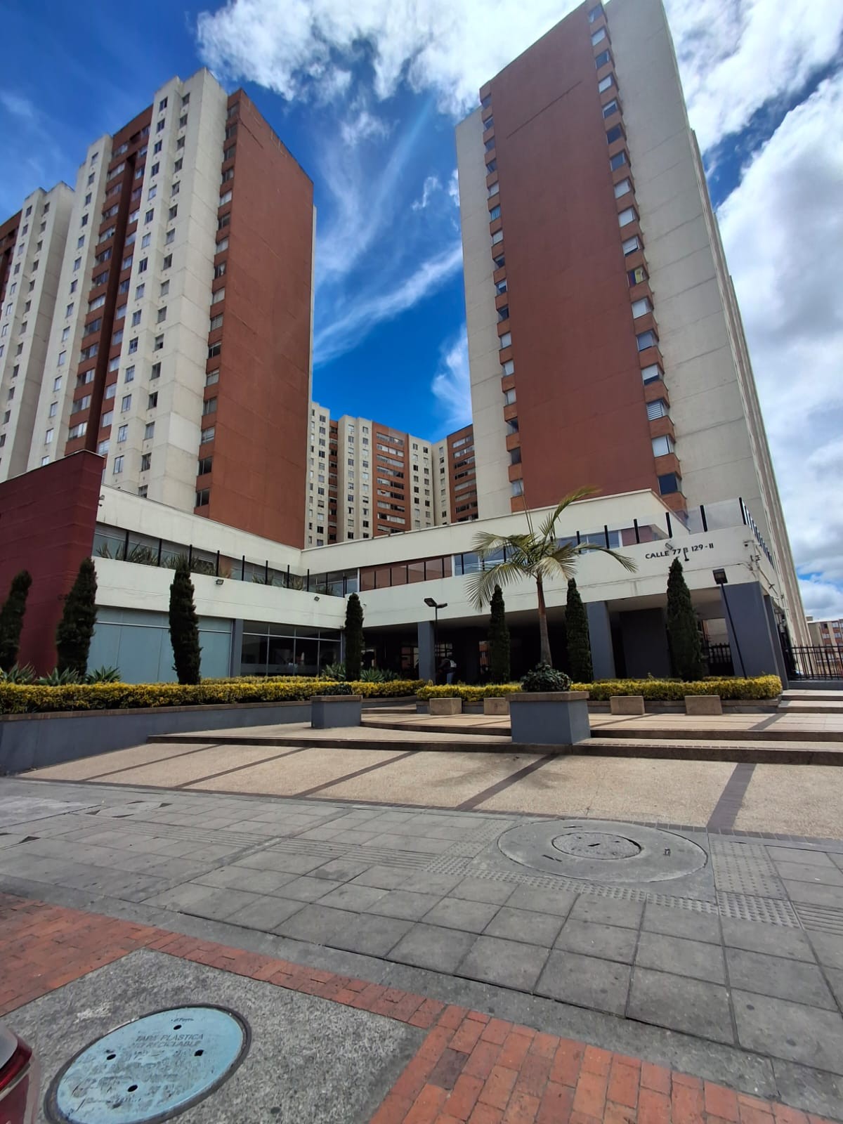 Apartamento en venta en Engativá, Bogotá · foto 2 de 24