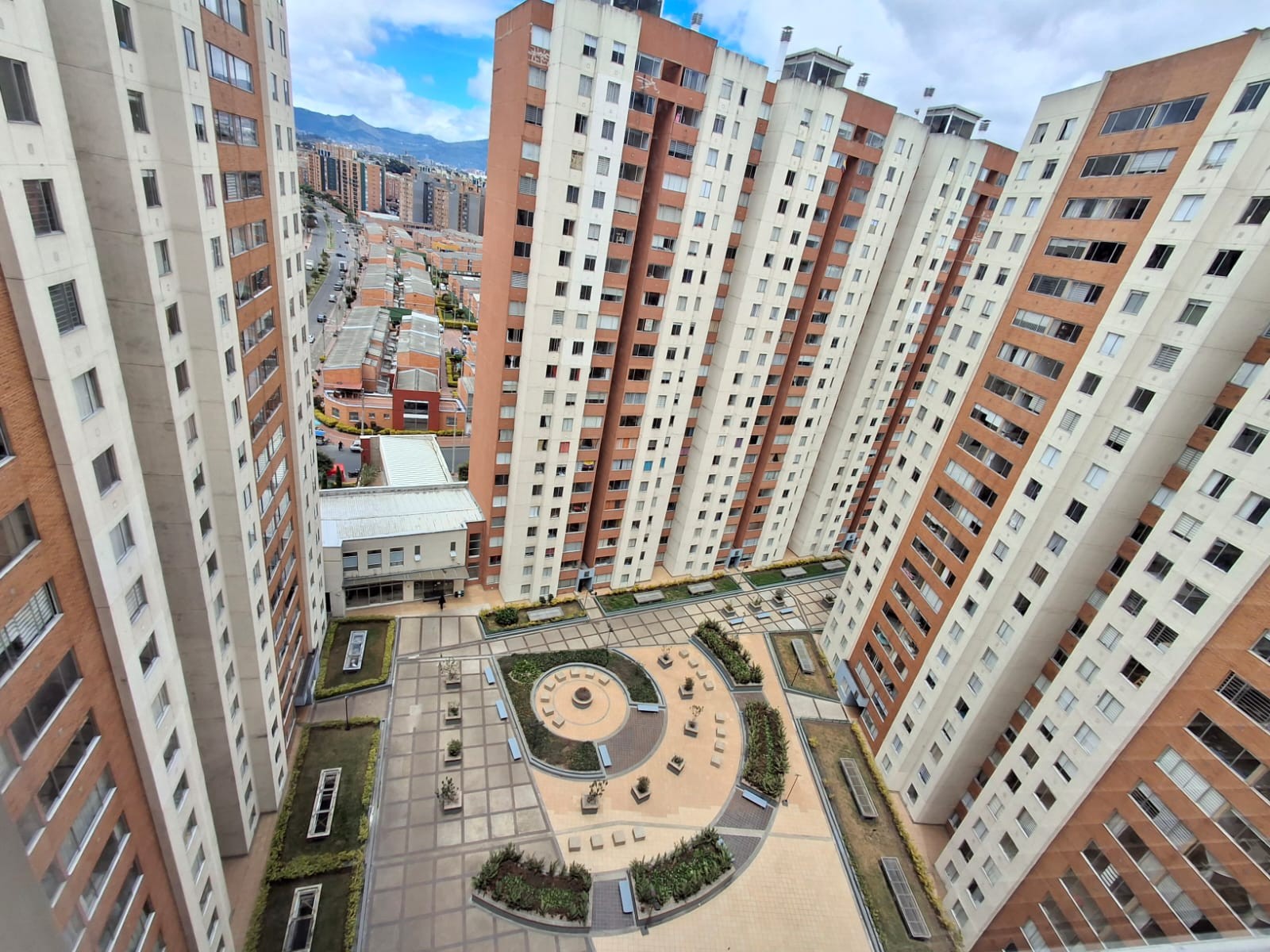 Apartamento en venta en Engativá, Bogotá · foto 3 de 24