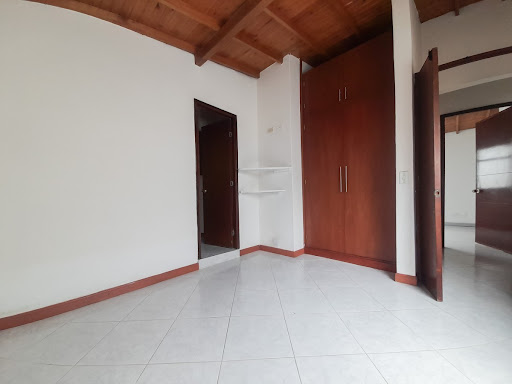 Apartamento en venta en El Dorado, Envigado · foto 4 de 11