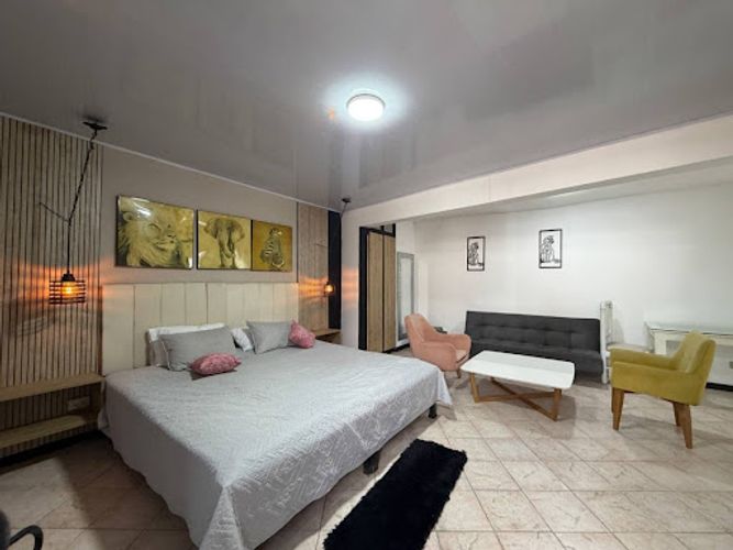 Local en venta en Boston, Medellín, 869 m² · foto 6 de 20