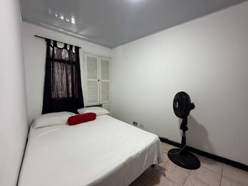 Local en venta en Boston, Medellín, 869 m² · foto 7 de 20