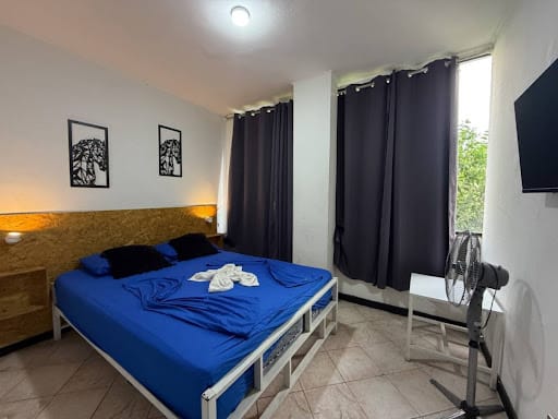 Local en venta en Boston, Medellín, 869 m² · foto 10 de 20