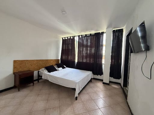 Local en venta en Boston, Medellín, 869 m² · foto 11 de 20