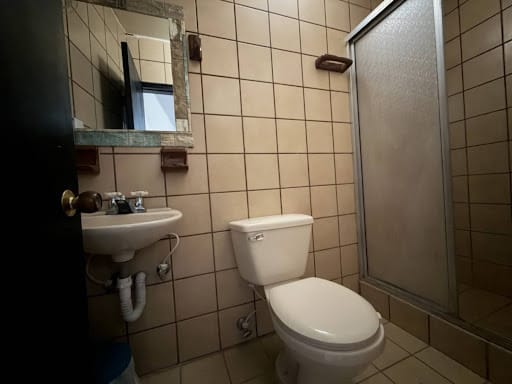 Local en venta en Boston, Medellín, 869 m² · foto 13 de 20