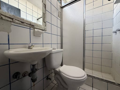 Local en venta en Boston, Medellín, 869 m² · foto 15 de 20