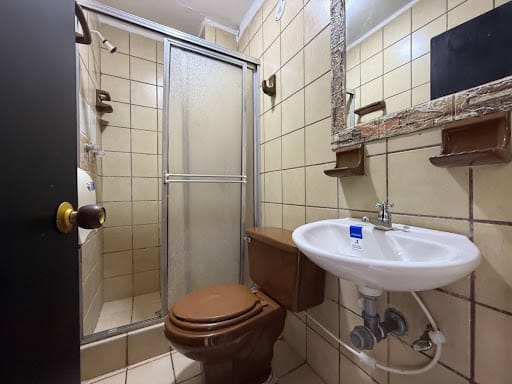 Local en venta en Boston, Medellín, 869 m² · foto 16 de 20