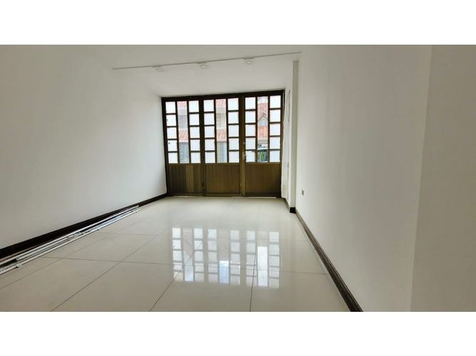 Casa de 5 alcobas en venta en San Jorge, Funza, 182 m² · foto 3 de 17