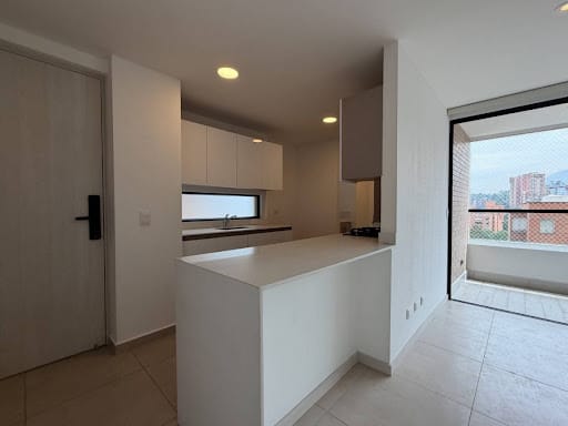 Apartamento de 3 alcobas en arriendo en Vía Las Palmas, Medellín, 105 m² · foto 3 de 19