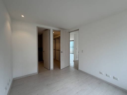 Apartamento de 3 alcobas en arriendo en Vía Las Palmas, Medellín, 105 m² · foto 10 de 19