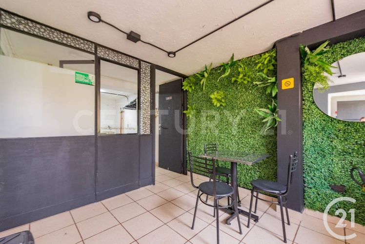 Edificio en venta en Guayabal, Medellín, 323 m² · foto 2 de 24