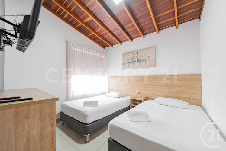 Edificio en venta en Guayabal, Medellín, 323 m² · foto 18 de 24