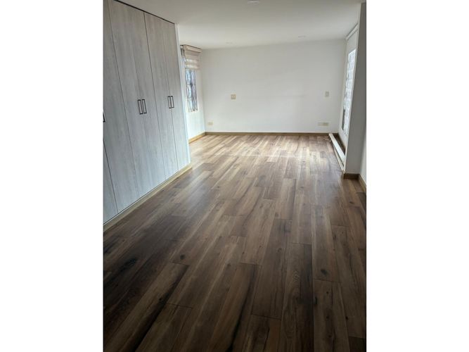Casa de 5 alcobas en venta en Nuevo Country, Bogotá, 272 m² · foto 3 de 24