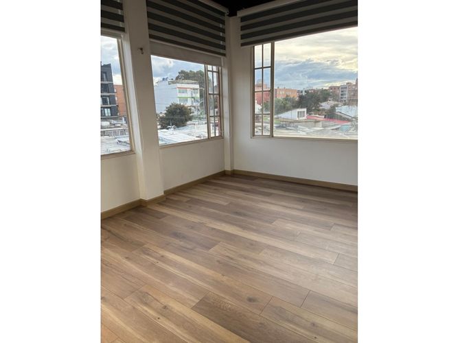 Casa de 5 alcobas en venta en Nuevo Country, Bogotá, 272 m² · foto 4 de 24