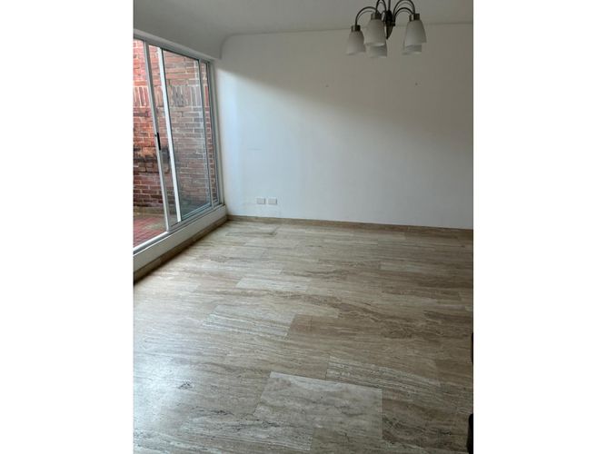 Casa de 5 alcobas en venta en Nuevo Country, Bogotá, 272 m² · foto 9 de 24