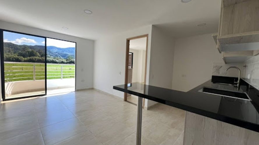 Apartamento de 3 alcobas en venta en La Ceja, 70 m² · foto 4 de 16