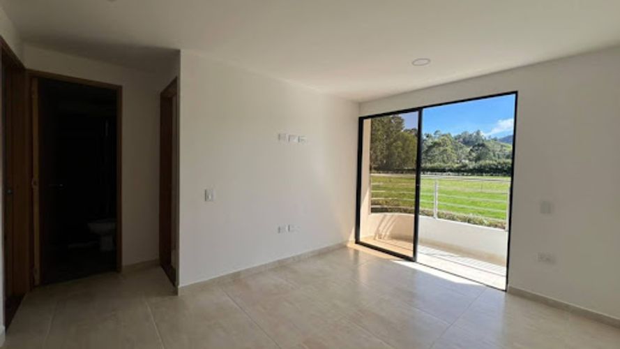 Apartamento de 3 alcobas en venta en La Ceja, 70 m² · foto 5 de 16