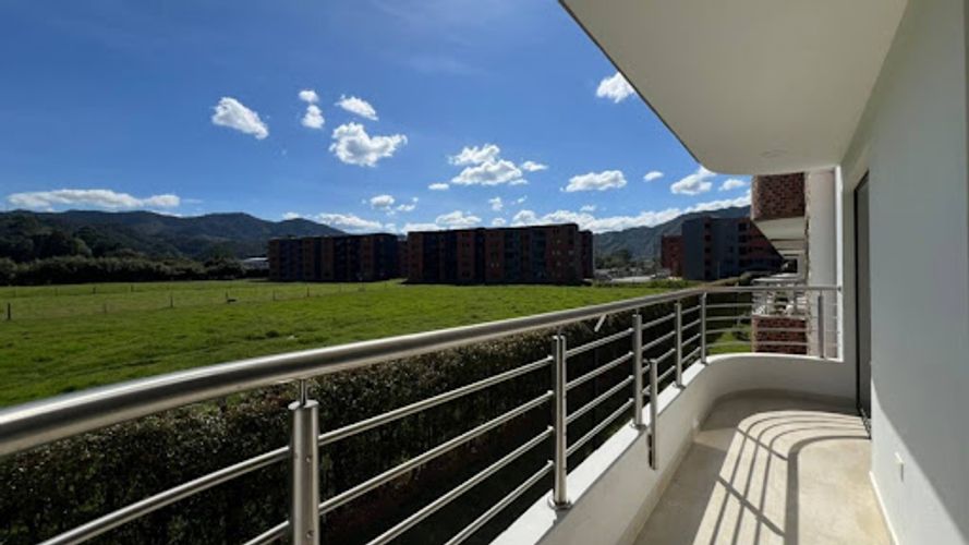 Apartamento de 3 alcobas en venta en La Ceja, 70 m² · foto 6 de 16