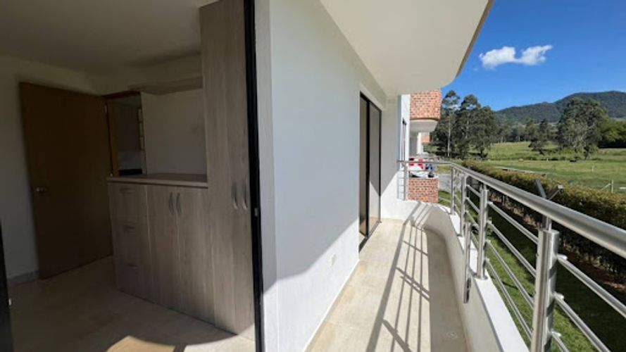 Apartamento de 3 alcobas en venta en La Ceja, 70 m² · foto 10 de 16