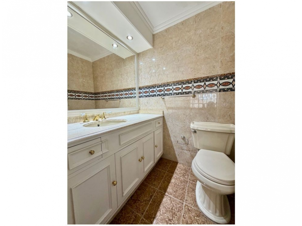 Apartamento en venta en Santa Barbara, Bogotá · foto 9 de 20