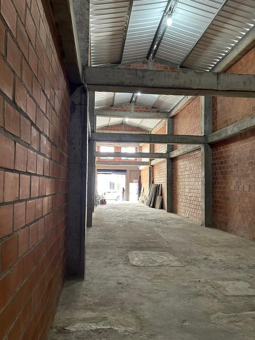 Bodega en venta en Bretaña, Cali, 192 m² · foto 11 de 19