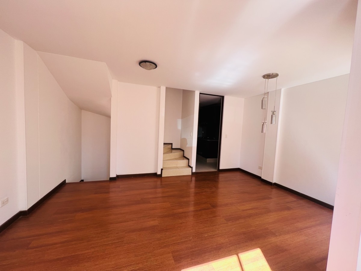 Casa en venta en Verbenal San Antonio, Bogotá · foto 3 de 21