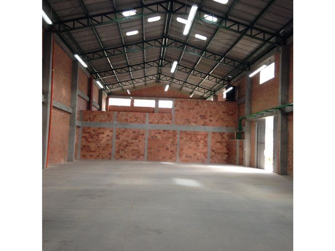 Bodega en venta en Sector Norte, Tocancipá, 1400 m² · foto 2 de 24
