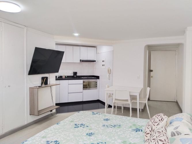 Apartaestudio en venta en El Nogal, Bogotá, 33 m² · foto 2 de 13