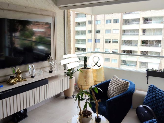 Apartamento de 3 alcobas en venta en Calasanz Parte Alta, Medellín, 93 m² · foto 9 de 18