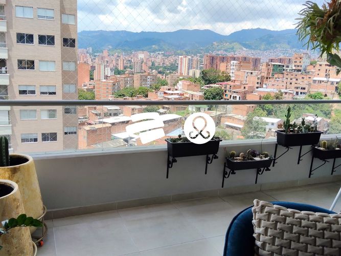 Apartamento de 3 alcobas en venta en Calasanz Parte Alta, Medellín, 93 m² · foto 15 de 18
