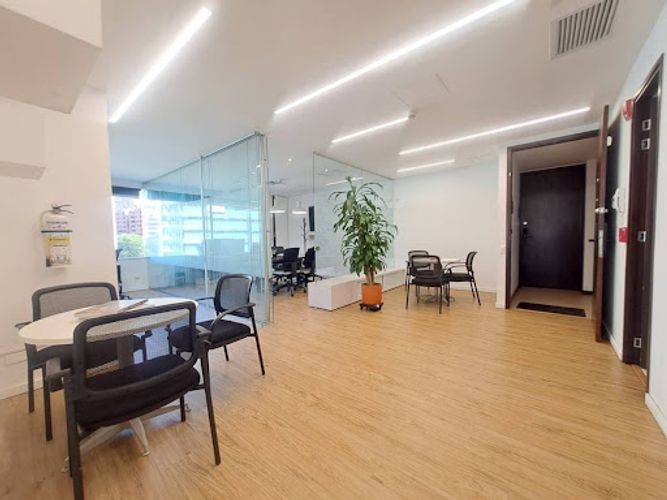 Oficina en arriendo en Milla De Oro, Medellín, 101 m² · foto 6 de 19