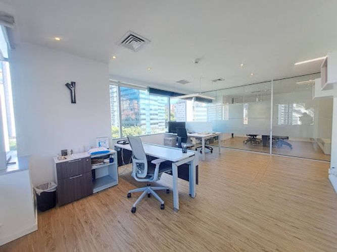 Oficina en arriendo en Milla De Oro, Medellín, 101 m² · foto 9 de 19