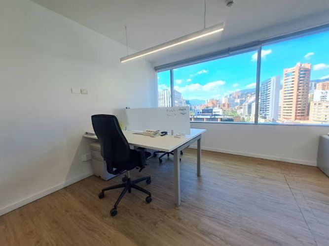Oficina en arriendo en Milla De Oro, Medellín, 101 m² · foto 13 de 19