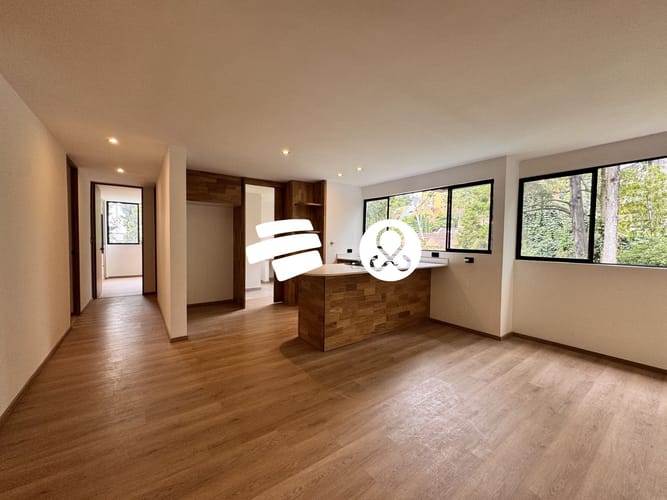 Apartamento de 2 alcobas en venta en Laureles, Medellín, 96 m² · foto 2 de 19