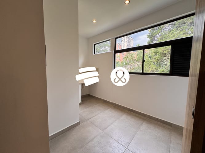 Apartamento de 2 alcobas en venta en Laureles, Medellín, 96 m² · foto 12 de 19