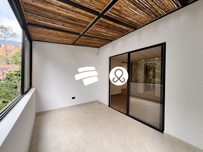 Apartamento de 2 alcobas en venta en Laureles, Medellín, 96 m² · foto 13 de 19