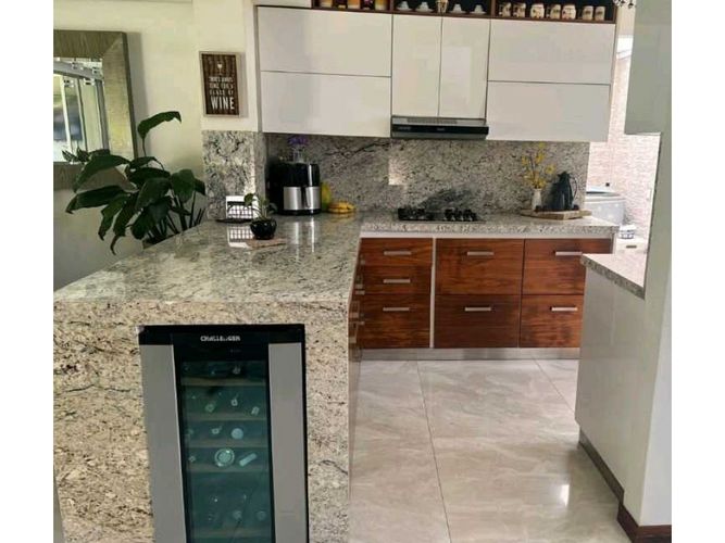 Casa de 3 alcobas en venta en Alfaguara, Jamundí, 210 m² · foto 5 de 24
