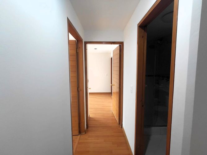 Apartamento de 2 alcobas en venta en Santa Barbara Occidental, Bogotá, 59 m² · foto 5 de 16
